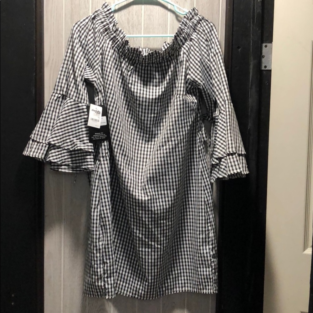 NWT Style House black/white plaid dress
